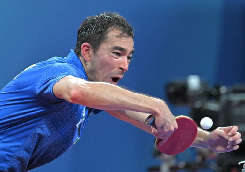 O trio de Hugo Calderano venceu a equipe da Eslováquia e avançou em segundo lugar no grupo 6