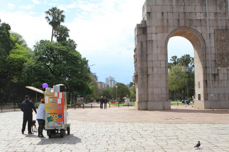 Reuniões desta segunda aconteceram no parque e contaram com a presença de comerciantes locais e moradores