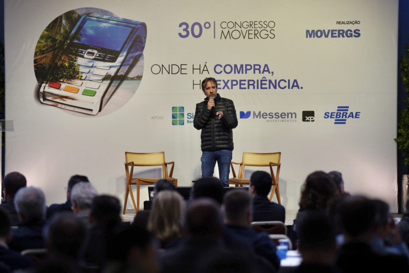 O economista Marcos Lélis apresentou dados do setor em congresso realizado em Bento Gonçalves