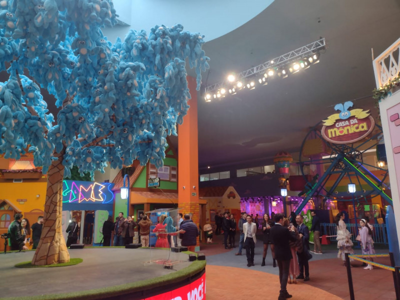 {'nm_midia_inter_thumb1':'https://www.jornaldocomercio.com/_midias/jpg/2022/10/11/206x137/1_whatsapp_image_2022_10_11_at_15_43_00-9794469.jpeg', 'id_midia_tipo':'2', 'id_tetag_galer':'', 'id_midia':'6345bc2bda8ad', 'cd_midia':9794469, 'ds_midia_link': 'https://www.jornaldocomercio.com/_midias/jpg/2022/10/11/whatsapp_image_2022_10_11_at_15_43_00-9794469.jpeg', 'ds_midia': 'Vila da M&ocirc;nica, em Gramado', 'ds_midia_credi': 'Luiza Prado/JC', 'ds_midia_titlo': 'Vila da M&ocirc;nica, em Gramado', 'cd_tetag': '1', 'cd_midia_w': '800', 'cd_midia_h': '600', 'align': 'Left'}