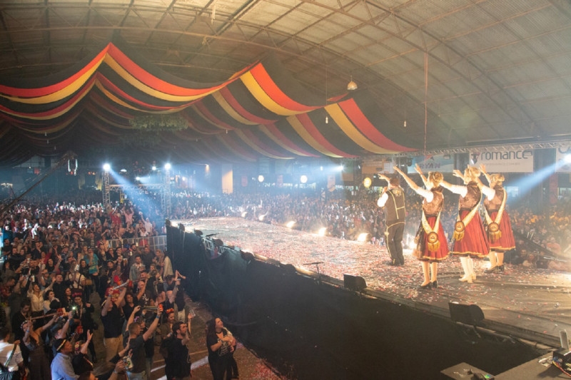 Tradicional festa germânica volta a ocorrer após um período de 2 anos