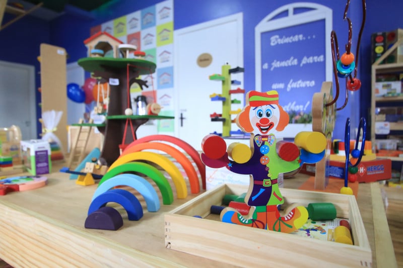 Os itens s&atilde;o pensados para desenvolver a criatividade das crian&ccedil;as enquanto brincam Foto: LUIZA PRADO/JC