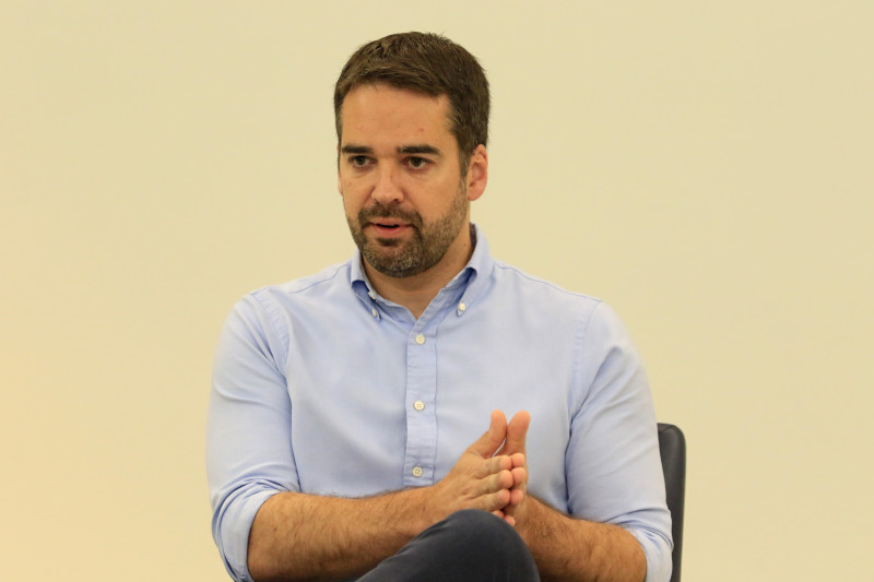 Leite diz que governos também estão envolvidos na construção e afirmação de valores 