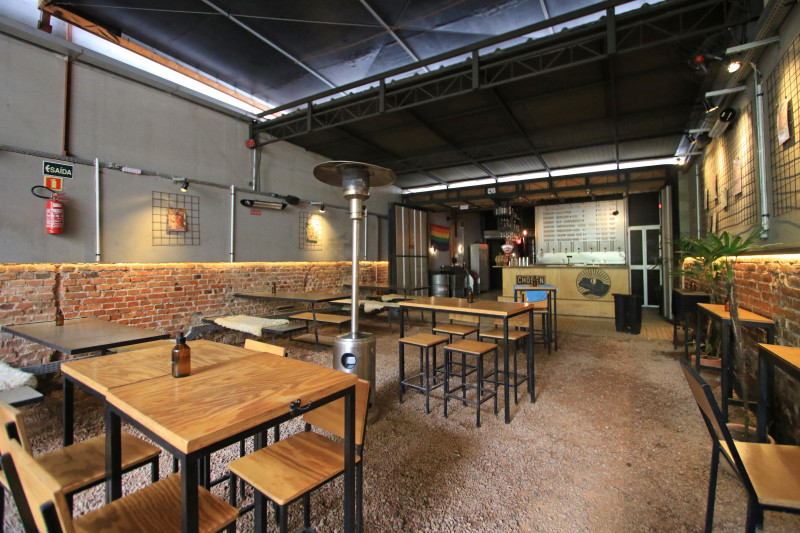 Os s&oacute;cios buscam oferecer uma experi&ecirc;ncia confort&aacute;vel e despojada para os clientes Foto: LUIZA PRADO/JC