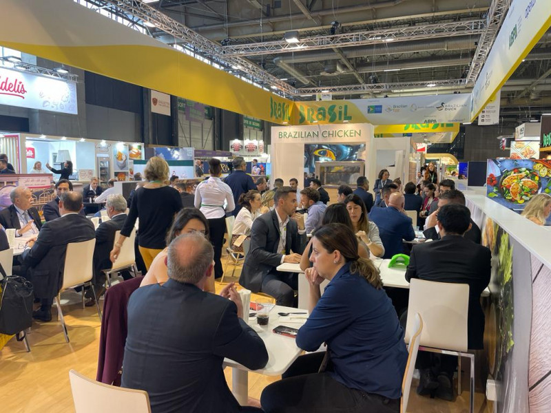 Missão brasileira na Sial 2022 encaminhou mais de US$ 830 milhões em negócios