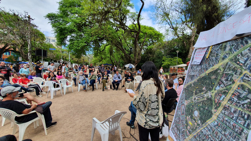 Roda de conversa sobre a concessão de áreas públicas no Parque da Redenção.