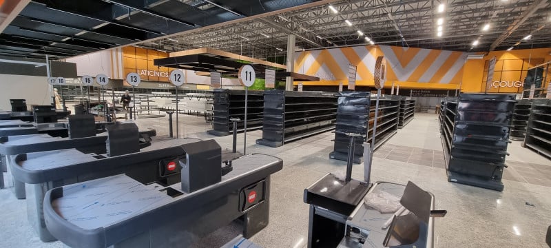 {'nm_midia_inter_thumb1':'https://www.jornaldocomercio.com/_midias/jpg/2022/10/23/206x137/1_minuto_varejo_center_kan_super-9810335.jpg', 'id_midia_tipo':'2', 'id_tetag_galer':'', 'id_midia':'63556727ebec7', 'cd_midia':9810335, 'ds_midia_link': 'https://www.jornaldocomercio.com/_midias/jpg/2022/10/23/minuto_varejo_center_kan_super-9810335.jpg', 'ds_midia': 'Minuto Varejo - center kan - finais de obras - dono - rede super kan - Super &Atacado', 'ds_midia_credi': 'PATRÍCIA COMUNELLO/ESPECIAL/JC', 'ds_midia_titlo': 'Minuto Varejo - center kan - finais de obras - dono - rede super kan - Super &Atacado', 'cd_tetag': '1', 'cd_midia_w': '800', 'cd_midia_h': '360', 'align': 'Left'}