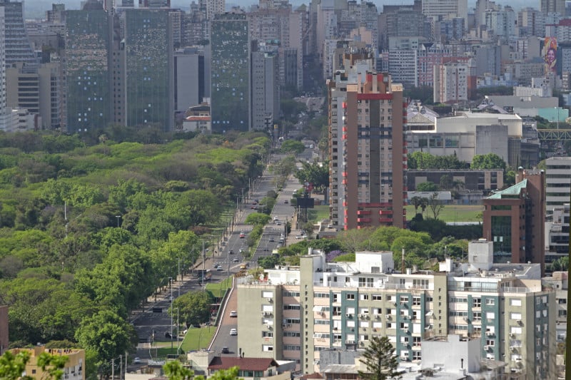 Houve aceleração em Porto Alegre (0,66% para 0,75%)