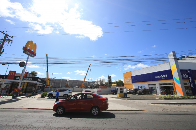 {'nm_midia_inter_thumb1':'https://www.jornaldocomercio.com/_midias/jpg/2022/10/25/206x137/1_lp_251022___carnetti__3_-9812670.jpg', 'id_midia_tipo':'2', 'id_tetag_galer':'', 'id_midia':'635816f0b75d4', 'cd_midia':9812670, 'ds_midia_link': 'https://www.jornaldocomercio.com/_midias/jpg/2022/10/25/lp_251022___carnetti__3_-9812670.jpg', 'ds_midia': 'Foto de complexo em implantação com o empreendedor da rede Carnetti - Itamar Lorenzatto ', 'ds_midia_credi': 'LUIZA PRADO/JC', 'ds_midia_titlo': 'Foto de complexo em implantação com o empreendedor da rede Carnetti - Itamar Lorenzatto ', 'cd_tetag': '1', 'cd_midia_w': '800', 'cd_midia_h': '533', 'align': 'Left'}