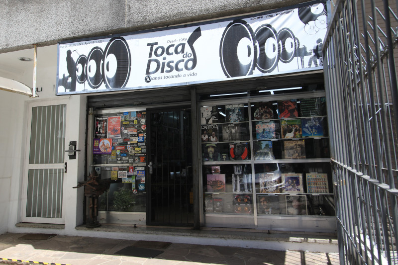 A Toca do Disco fica na rua Garibaldi, n&ordm;1043 Foto: LUIZA PRADO/JC