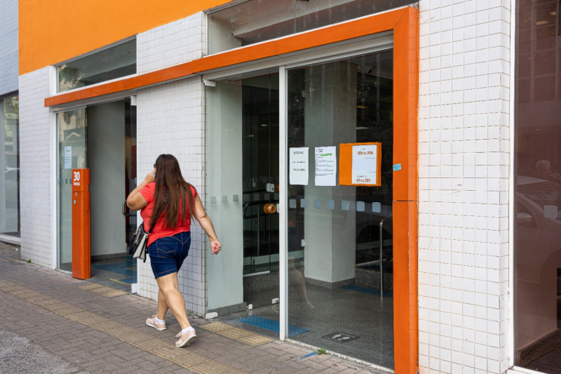 Atendimento ao p&uacute;blico passa a ser no hor&aacute;rio das 10h &agrave;s 15h a partir de 1 de novembro