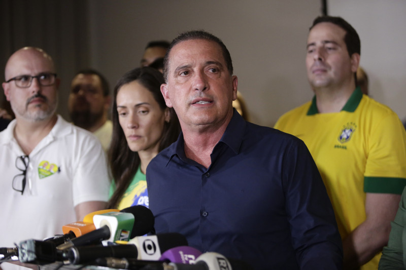 O tema dos relógios de luxo voltou à tona com a investigação da CPMI do 8 de Janeiro