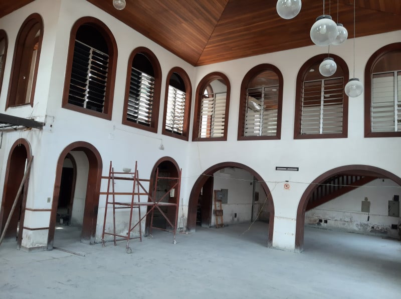 {'nm_midia_inter_thumb1':'https://www.jornaldocomercio.com/_midias/jpg/2022/11/01/206x137/1_minuto_varejo_galeteria_dc_shopping_jornal_do_comercio_2-9824190.jpg', 'id_midia_tipo':'2', 'id_tetag_galer':'', 'id_midia':'63617e0a9688e', 'cd_midia':9824190, 'ds_midia_link': 'https://www.jornaldocomercio.com/_midias/jpg/2022/11/01/minuto_varejo_galeteria_dc_shopping_jornal_do_comercio_2-9824190.jpg', 'ds_midia': 'Minuto Varejo - DC Shopping - pr&eacute;dio da antiga galeteria - galeto Santa Maria ter&aacute; novo ocupante - Galeto do Mercado - Porto Alegre - Mercado Paralelo - Gastronomia - lazer - quarto distrito ', 'ds_midia_credi': 'DC SHOPPING/DIVULGA&Ccedil;&Atilde;O/JC', 'ds_midia_titlo': 'Minuto Varejo - DC Shopping - pr&eacute;dio da antiga galeteria - galeto Santa Maria ter&aacute; novo ocupante - Galeto do Mercado - Porto Alegre - Mercado Paralelo - Gastronomia - lazer - quarto distrito ', 'cd_tetag': '1', 'cd_midia_w': '800', 'cd_midia_h': '598', 'align': 'Left'}