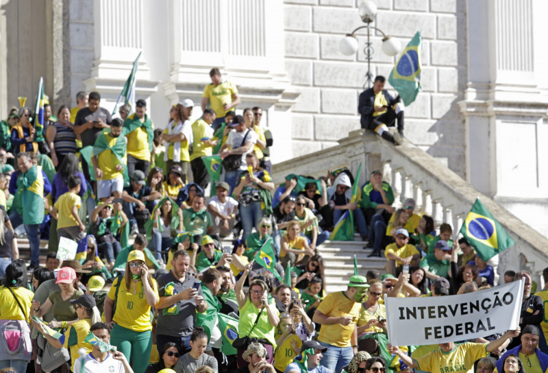 Semana foi marcada por protestos de apoiadores de Bolsonaro em frente a quartéis 