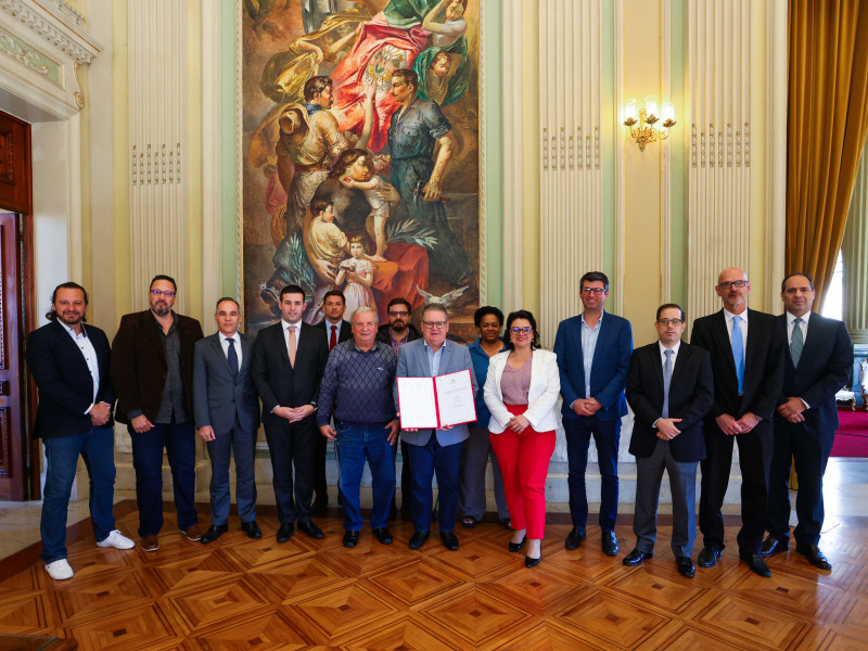 Cerimônia no Palácio Piratini selou a primeira concessão de parques do Estado 