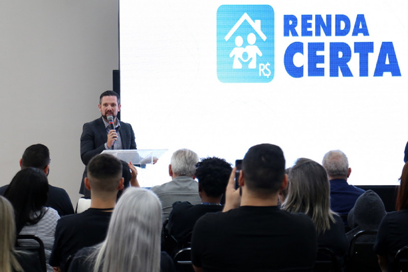Renda Certa vai distribuir de R$ 110 a R$ 200 para pessoas que estejam cadastras em programas sociais