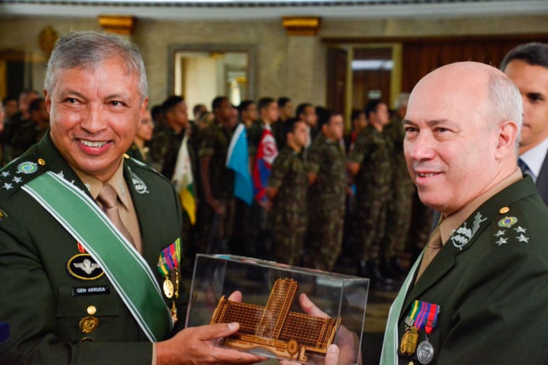 Arruda (e) ficou no comando apenas por 23 dias