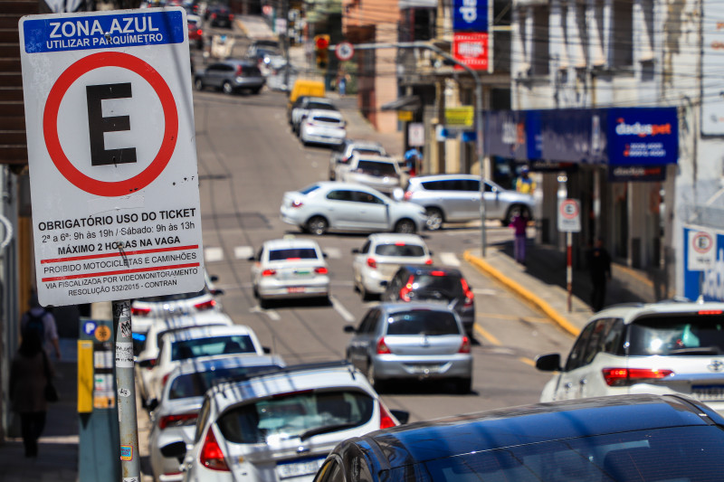Valor por hora para os carros passa dos atuais R$ 2,20 para R$ 2,50