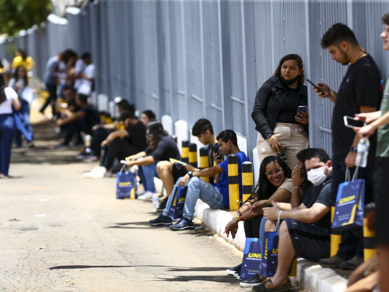 O Enem vem registrando uma queda gradativa no número de inscritos