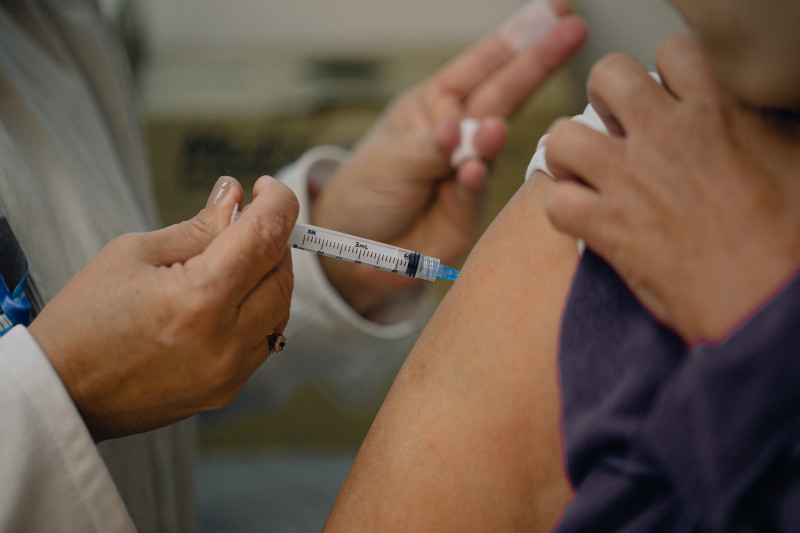 O imunizante está em fase da aprovação para uso emergencial no Brasil