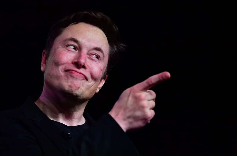 Elon Musk e os outros bilionários perdem fortunas com a queda das