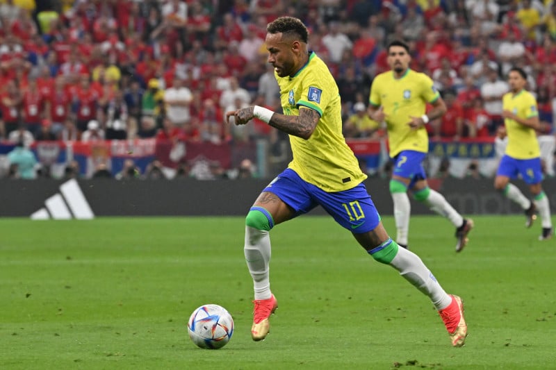 O camisa 10 da seleção brasileira sofreu a lesão enquanto o duelo ainda estava 1 a 0 para o Brasil