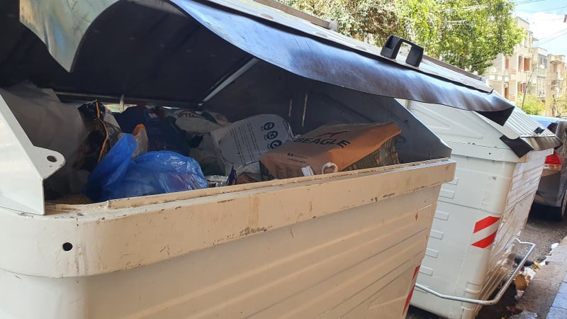 Todos contêineres da cidade serão trocados gradativamente em até 60 dias 