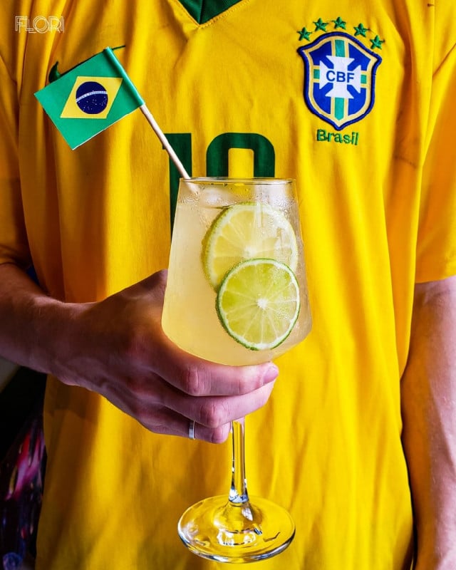 O lugar criou drinks inspirados nos países participantes da copa do mundo Foto: FLORI/DIVULGAÇÃO/JC