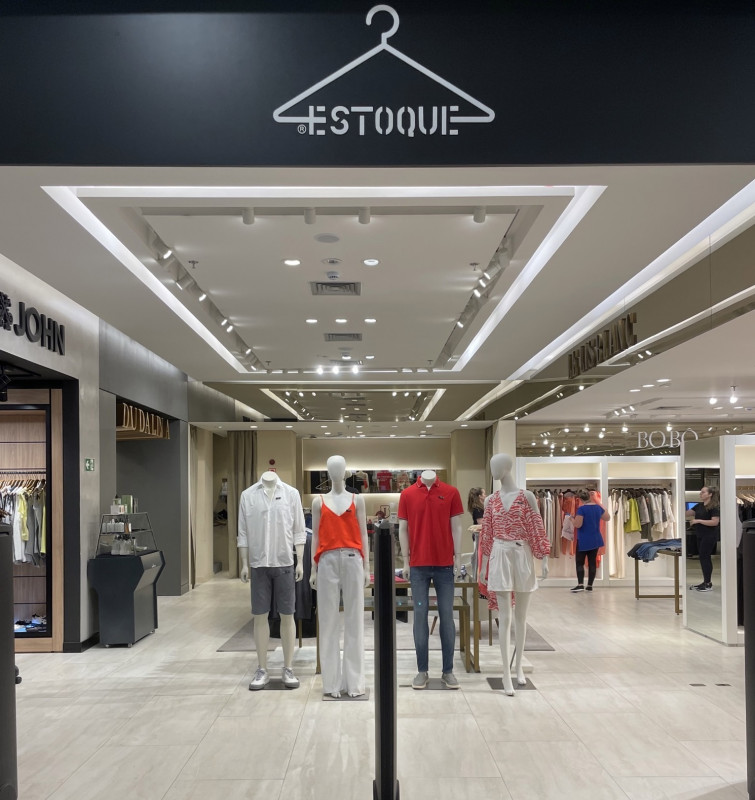 {'nm_midia_inter_thumb1':'https://www.jornaldocomercio.com/_midias/jpg/2022/12/09/206x137/1_minuto_varejo_parkshopping_novas_lojas_jornal_do_comercio-9866861.jpg', 'id_midia_tipo':'2', 'id_tetag_galer':'', 'id_midia':'6393b44e5d876', 'cd_midia':9866861, 'ds_midia_link': 'https://www.jornaldocomercio.com/_midias/jpg/2022/12/09/minuto_varejo_parkshopping_novas_lojas_jornal_do_comercio-9866861.jpg', 'ds_midia': 'Minuto Varejo - ParkShopping Canoas - novas lojas - outlet Estoque - vestu&aacute;rio - grifes - marcas - consumo - shopping center', 'ds_midia_credi': 'PARKSHOPPING CANOS/DIVULGA&Ccedil;&Atilde;O/JC', 'ds_midia_titlo': 'Minuto Varejo - ParkShopping Canoas - novas lojas - outlet Estoque - vestu&aacute;rio - grifes - marcas - consumo - shopping center', 'cd_tetag': '1', 'cd_midia_w': '755', 'cd_midia_h': '800', 'align': 'Left'}