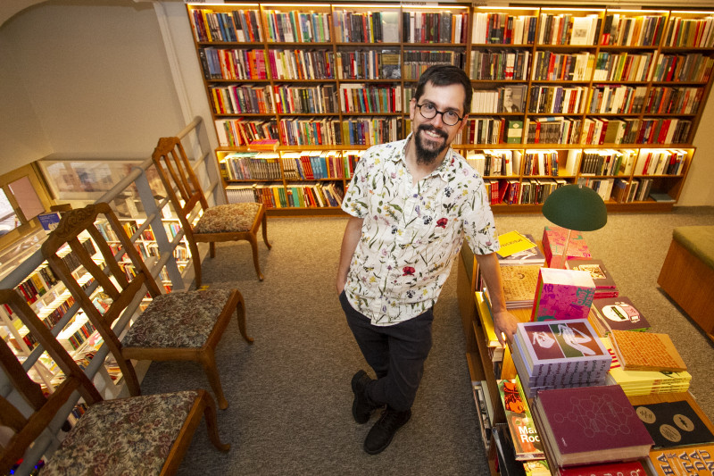 Antônio Xerxenesky passou pelo Direito e Física antes de iniciar sua trajetória acadêmica em Letras