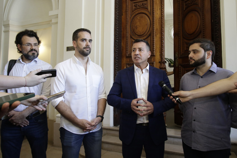 O anúncio de Sandro Caron ocorreu na antessala da Casa Militar, no Palácio Piratini