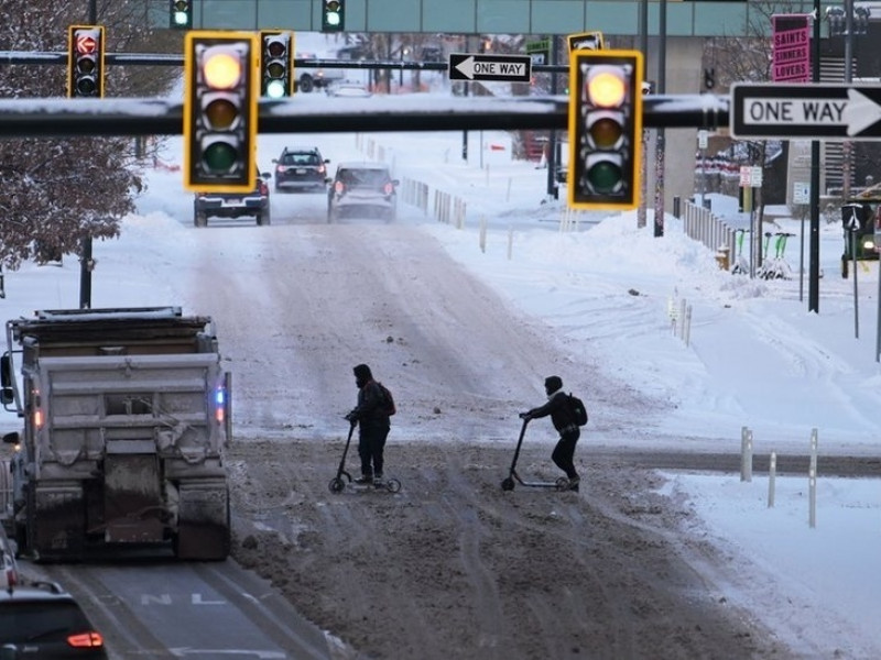 A tempestade foi responsável por pelo menos 12 mortes e deixou cerca de 1,7 milhão de pessoas sem energia