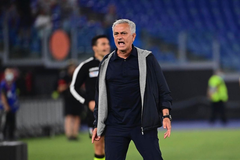 Mourinho deseja treinar seleção brasileira, diz jornal britânico