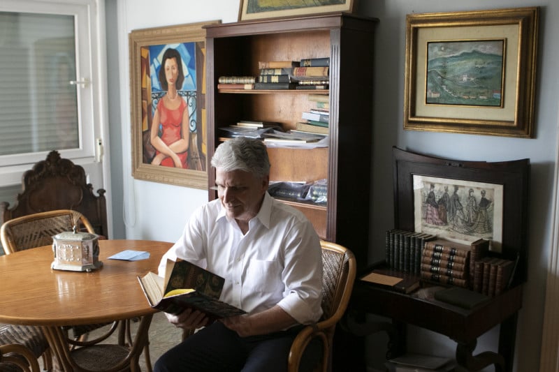 Escritor, colecionador, incentivador e entusiasta das artes, o médico Gilberto Schwartzmann vive uma relação apaixonada com a literatura