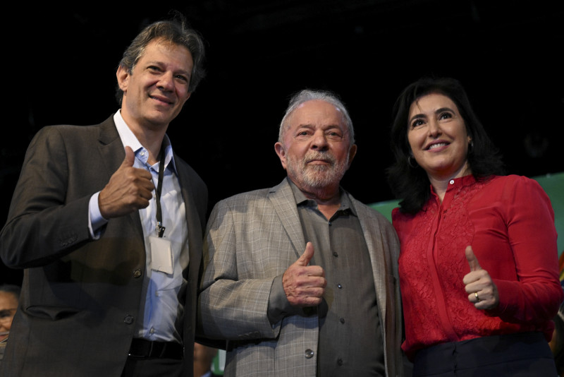 Ao ser anunciada ministra, Tebet convidou Haddad para ser fotografado junto a ela e Lula
