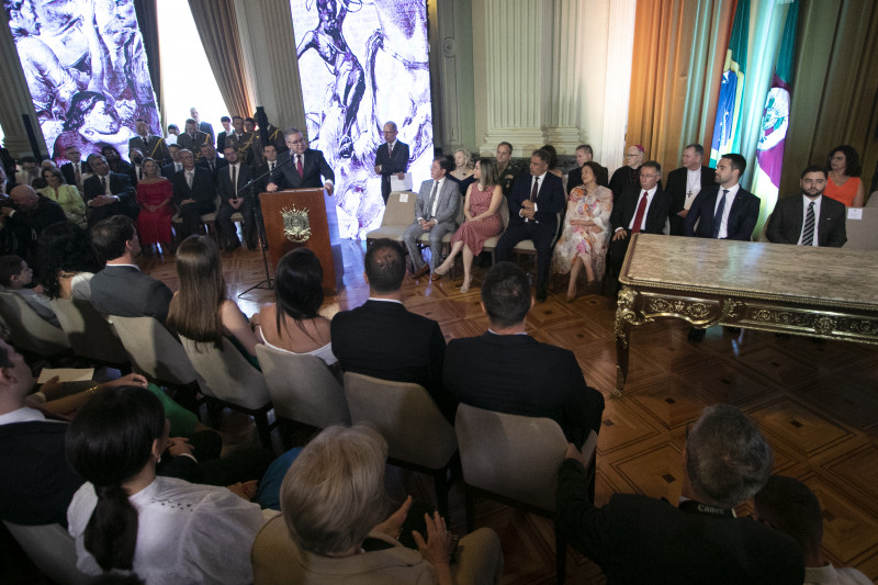 Governador assume Palácio Piratini com todo primeiro escalão praticamente definido