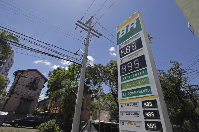 Menor preço no litro da gasolina comum foi encontrado na avenida Getúlio Vargas, no bairro Menino Deus