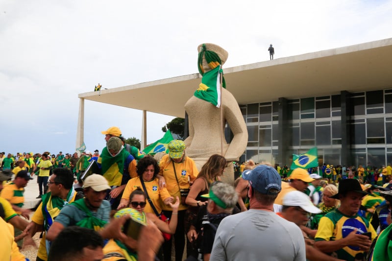 Declaração do presidente foi dada horas após a revelação de imagens que mostram integrantes do GSI na data da invasão