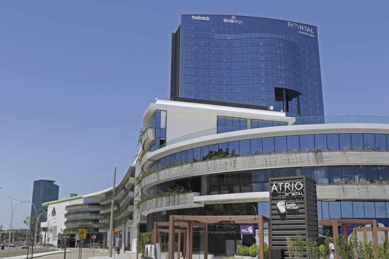 Pontal, que será o primeiro shopping da orla da Capital, foi uma das obras entregues em 2022