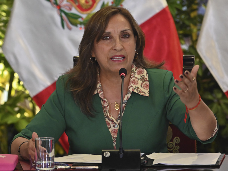Dina Boluarte pediu calma e paz aos manifestantes no Peru