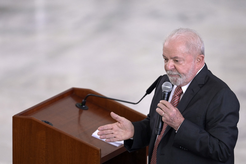 "Não pensem que o Lula vai escolher o reitor que ele gosta", disse o presidente