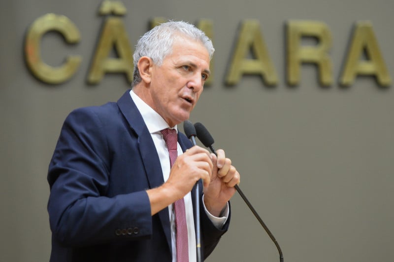 Petista ingressa no quinto mandato