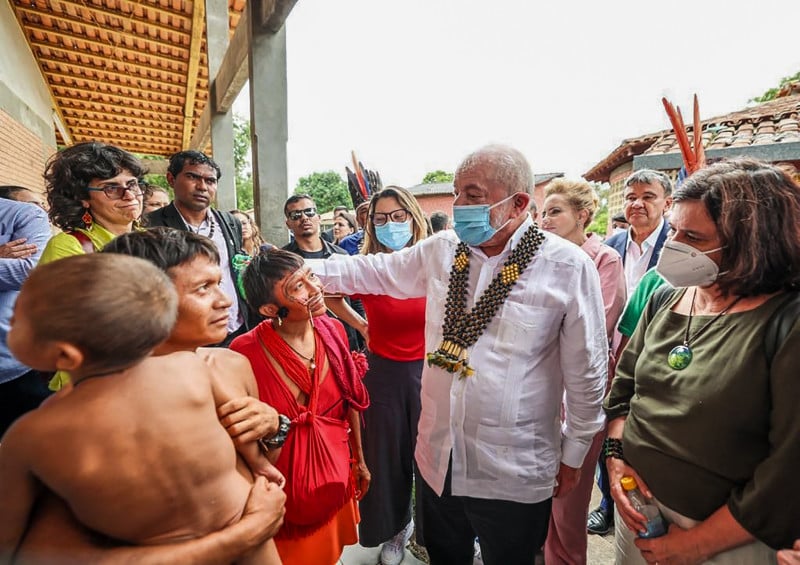  Após a visita a tribos indígenas, o presidente da República acusou, por meio de redes sociais, o governo Jair Bolsonaro de patrocinar o genocídio dos yanomâmis