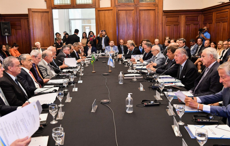 Encontro em Buenos Aires reuniu empresários e dirigentes, entre os quais o presidente da Fiergs, Gilberto Petry
