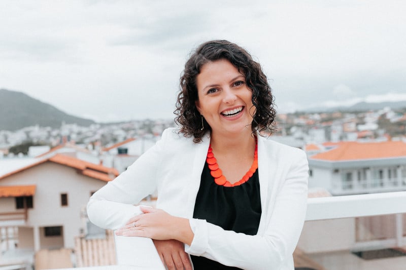 Alline comenta importância de estimular liderança das mulheres