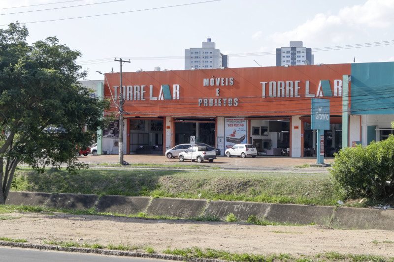 {'nm_midia_inter_thumb1':'https://www.jornaldocomercio.com/_midias/jpg/2023/01/26/206x137/1_ir_250123___moveis_ipiranga___16_-9911273.jpg', 'id_midia_tipo':'2', 'id_tetag_galer':'', 'id_midia':'63d2b5d40ad95', 'cd_midia':9911273, 'ds_midia_link': 'https://www.jornaldocomercio.com/_midias/jpg/2023/01/26/ir_250123___moveis_ipiranga___16_-9911273.jpg', 'ds_midia': 'Minuto Varejo - polo de móveis na Ipiranga -', 'ds_midia_credi': 'ISABELLE RIEGER/JC', 'ds_midia_titlo': 'Minuto Varejo - polo de móveis na Ipiranga -', 'cd_tetag': '1', 'cd_midia_w': '100', 'cd_midia_h': '100', 'align': 'Left'}