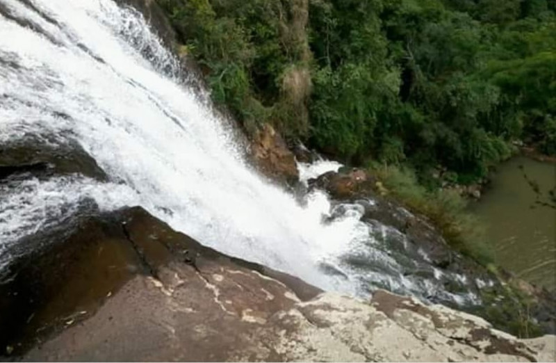 {'nm_midia_inter_thumb1':'https://www.jornaldocomercio.com/_midias/jpg/2023/01/27/206x137/1_cascata_sapiranga2-9913001.jpg', 'id_midia_tipo':'2', 'id_tetag_galer':'', 'id_midia':'63d40eff821b9', 'cd_midia':9913001, 'ds_midia_link': 'https://www.jornaldocomercio.com/_midias/jpg/2023/01/27/cascata_sapiranga2-9913001.jpg', 'ds_midia': 'Cascata Deberofski em Sapiranga', 'ds_midia_credi': 'Reprodu&ccedil;&atilde;o/JC', 'ds_midia_titlo': 'Cascata Deberofski em Sapiranga', 'cd_tetag': '1', 'cd_midia_w': '800', 'cd_midia_h': '522', 'align': 'Left'}