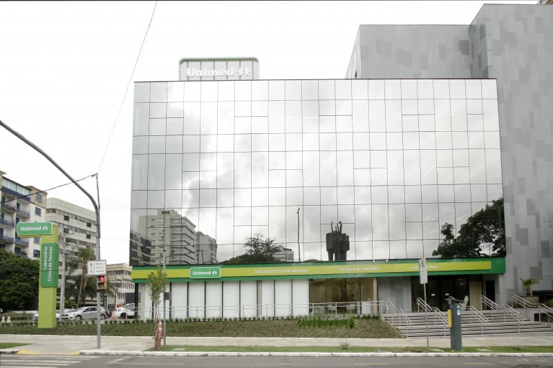 Nova unidade fica foi erguida na esquina da rua 24 de Outubro com avenida Goethe
