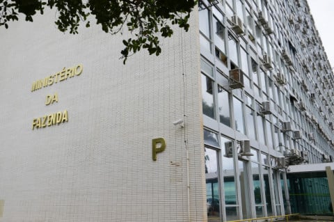 Governo congela R$ 23,7 bilhões em despesas do Orçamento de 2026