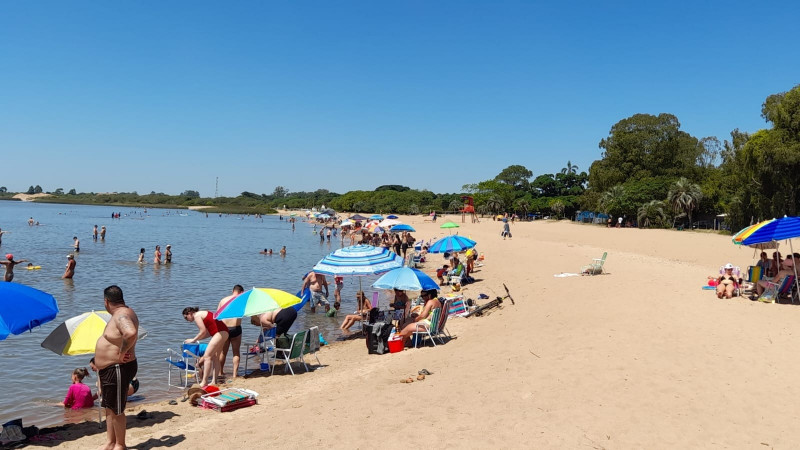 {'nm_midia_inter_thumb1':'https://www.jornaldocomercio.com/_midias/jpg/2023/02/17/206x137/1_praia_de_tapes_na_costa_doce_do_rio_grande_do_sul-10127372.jpg', 'id_midia_tipo':'2', 'id_tetag_galer':'', 'id_midia':'63ef7afccb5b7', 'cd_midia':10127372, 'ds_midia_link': 'https://www.jornaldocomercio.com/_midias/jpg/2023/02/17/praia_de_tapes_na_costa_doce_do_rio_grande_do_sul-10127372.jpg', 'ds_midia': 'Praia de Tapes na Costa Doce do Rio Grande do Sul', 'ds_midia_credi': 'Prefeitura de Tapes/Divulga&ccedil;&atilde;o/JC', 'ds_midia_titlo': 'Praia de Tapes na Costa Doce do Rio Grande do Sul', 'cd_tetag': '1', 'cd_midia_w': '800', 'cd_midia_h': '450', 'align': 'Left'}